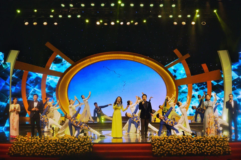 Lễ trao Giải Báo chí quốc gia lần thứ 13 (năm 2018) đã được tổ chức trang trọng tại Hà Nội tối 21/6 nhân kỷ niệm 94 năm Ngày Báo chí cách mạng Việt Nam (21/6/1925-21/6/2019). (Ảnh: Minh Hiếu/Vietnam+)