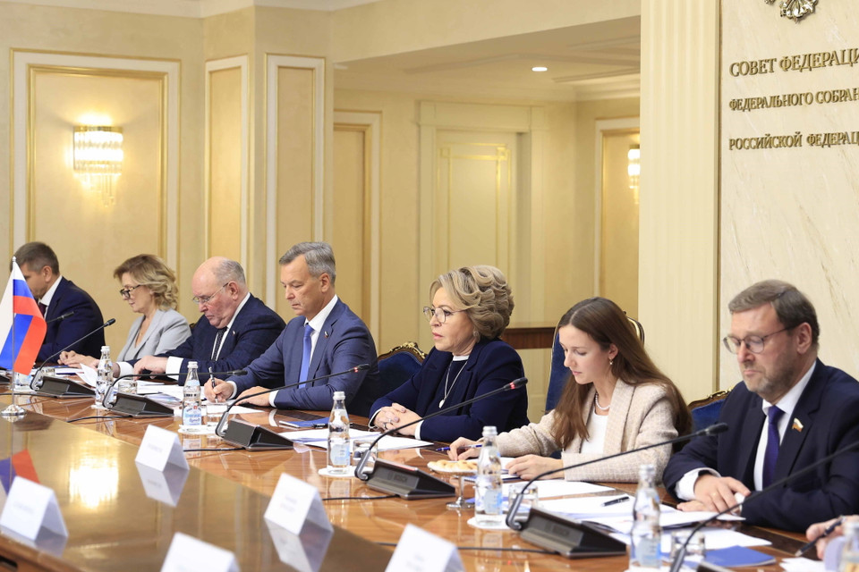 Đoàn đại biểu Nga tại buổi gặp. (Ảnh: Thống Nhất/TTXVN)