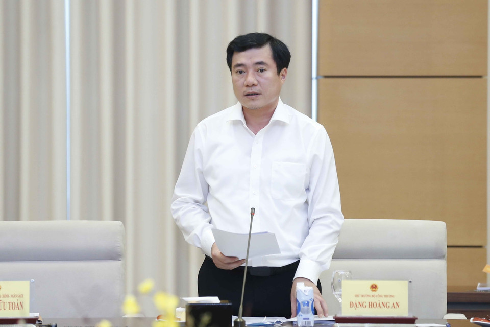 Thứ trưởng Bộ Công Thương Đặng Hoàng An phát biểu. (Ảnh: Doãn Tấn/TTXVN)