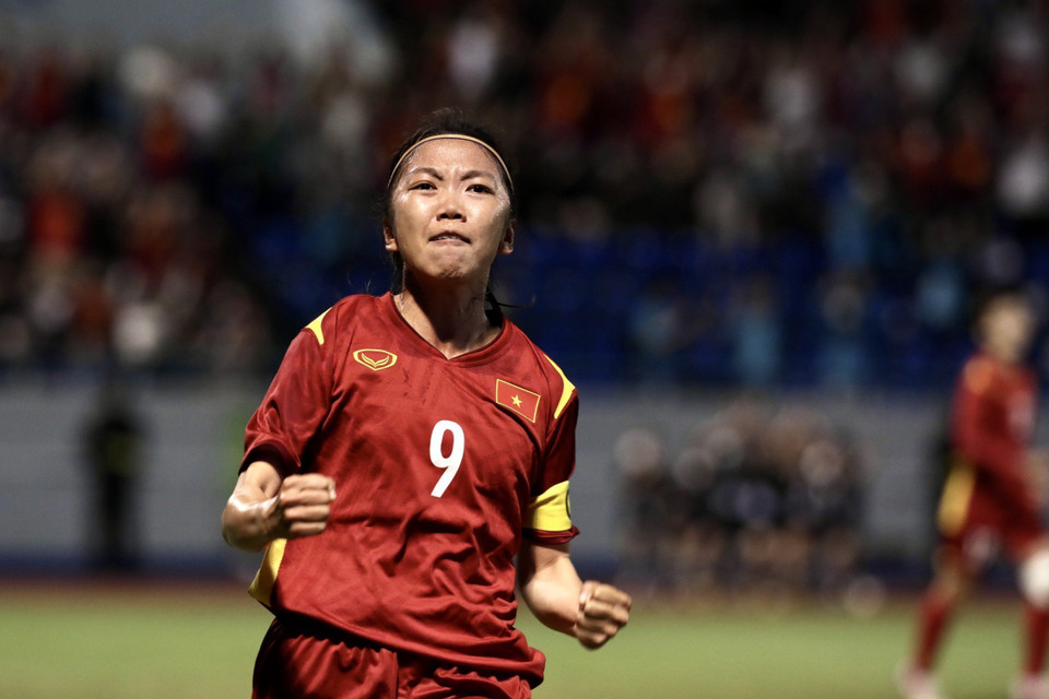 Niềm vui của đội trưởng Huỳnh Như sau khi ghi bàn mở tỷ số cho nữ Việt Nam ở phút 28. (Ảnh: Hoàng Linh/TTXVN)