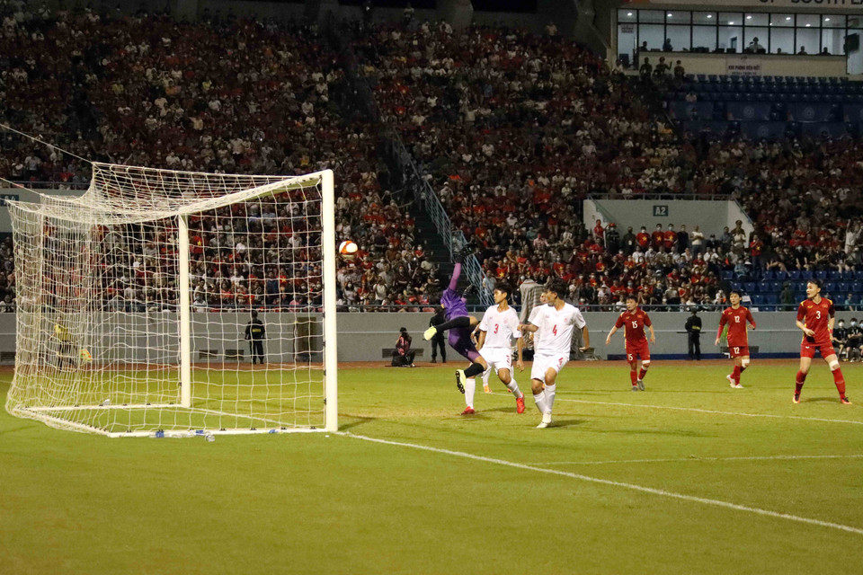 Bàn thắng duy nhất của tiền đạo Huỳnh Như ở phút 28 đưa đội tuyển nữ Việt Nam vào chung kết. Ảnh: (Ảnh: Anh Tuấn/TTXVN)