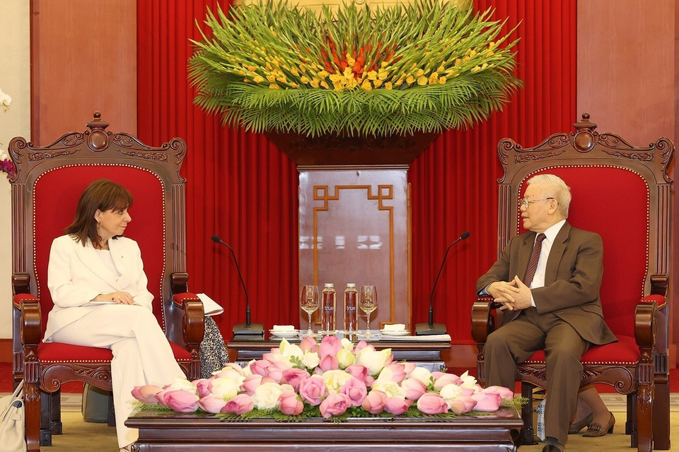 Tổng Bí thư Nguyễn Phú Trọng và Tổng thống Hy Lạp Katerina Sakellaropoulou tại buổi tiếp. (Ảnh: Trí Dũng/TTXVN)