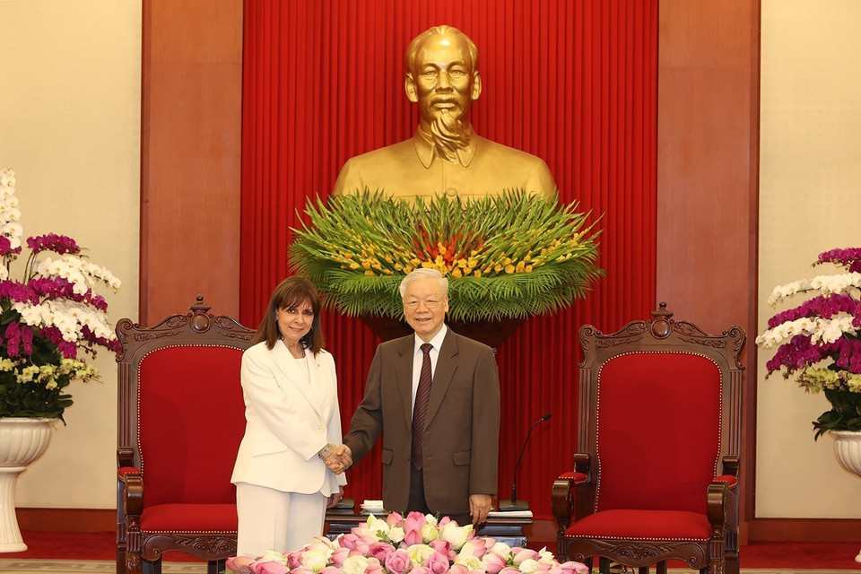 Tổng Bí thư Nguyễn Phú Trọng tiếp Tổng thống Hy Lạp Katerina Sakellaropoulou thăm chính thức Việt Nam. (Ảnh: Trí Dũng/TTXVN)