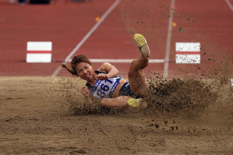 Vận động viên Bùi Thị Thu Thảo (Việt Nam) giành HCB nội dung nhảy xa với thành tích 6,38m. (Ảnh: Huy Hùng/TTXVN)