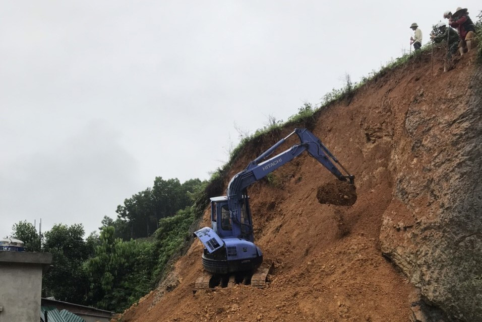 Mưa lớn kéo dài gây nhiều thiệt hại tại Yên Bái. (Ảnh: TTXVN phát)