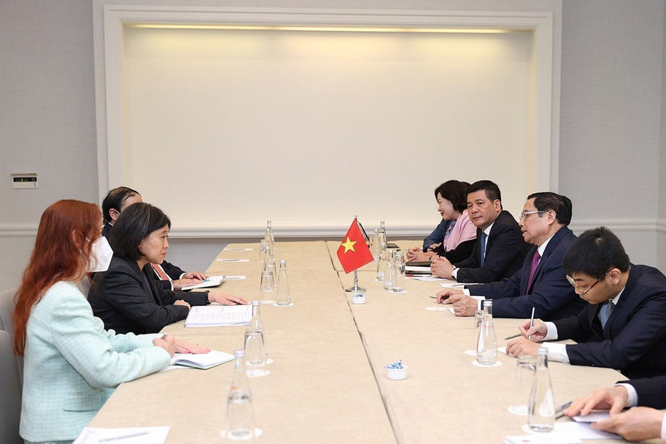 Thủ tướng Phạm Minh Chính tiếp Trưởng Đại diện Thương mại Hoa Kỳ Katherine Tai. (Ảnh: Dương Giang/TTXVN)