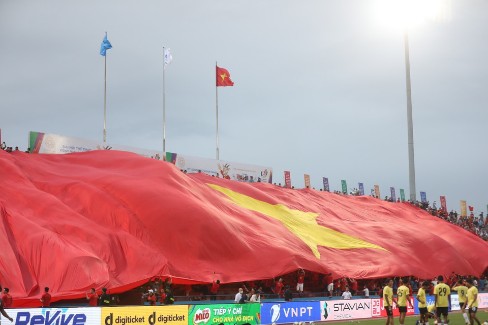 Những hình ảnh trong trận đấu. (Nguồn: TTXVN)