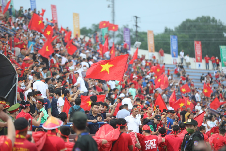 Những hình ảnh trong trận đấu. (Nguồn: TTXVN)