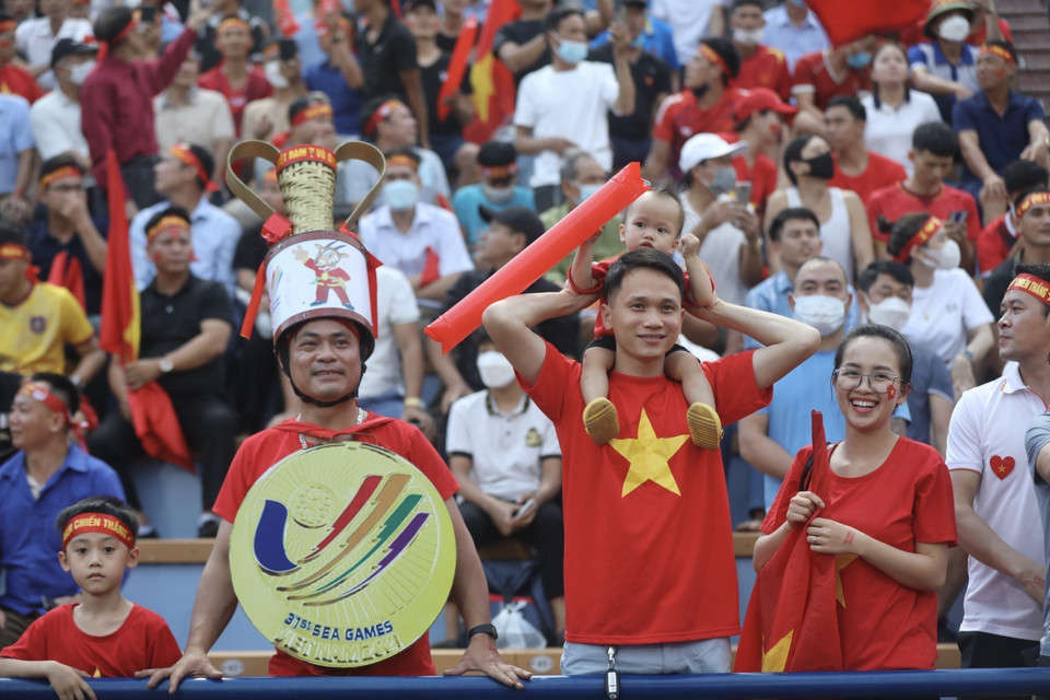 Những hình ảnh trong trận đấu. (Nguồn: TTXVN)