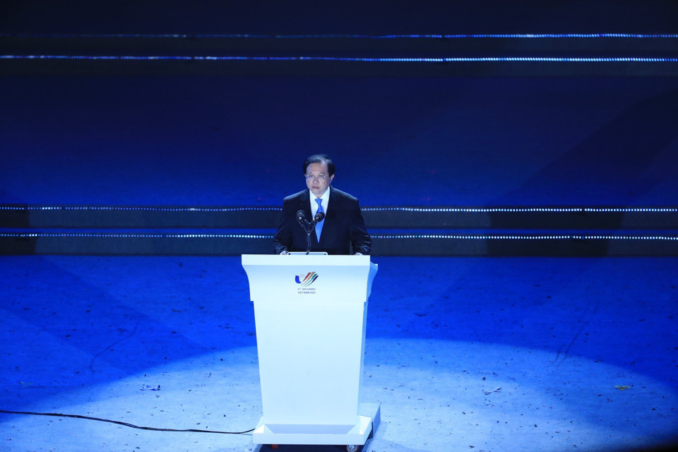 Thứ trưởng Bộ Văn hóa Thể thao và Du lịch Tạ Quang Đông phát biểu mở đầu lễ bế mạc. (Ảnh: TTXVN)