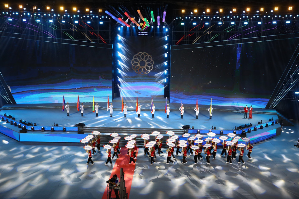 Màn diễu hành của 40 môn thể thao. (Ảnh: TTXVN)