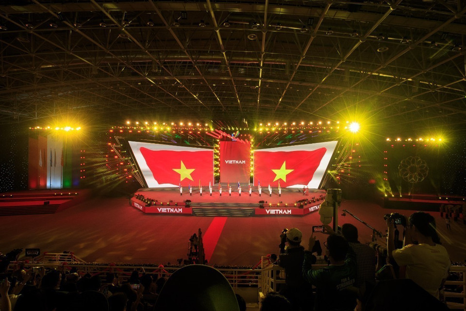 Chương trình nghệ thuật bế mạc SEA Games 31 Hội tụ để tỏa sáng. (Ảnh: TTXVN)