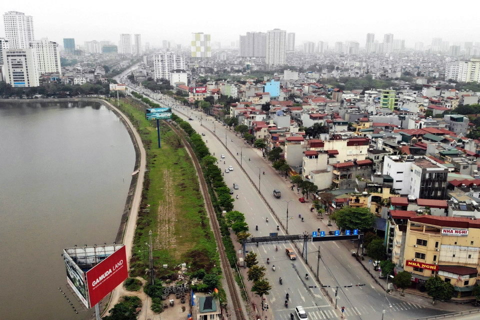 Cửa ngõ phía Nam, đoạn giải đường Giải Phóng và đường Vành đai 3 lượng phương tiện giao thông giảm rõ rệt. (Ảnh: Danh Lam/TTXVN)