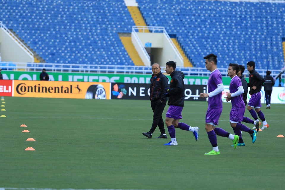 Đội tuyển bóng đá nam Việt Nam tập luyện trước trận đấu gặp đội tuyển Trung Quốc. (Ảnh: Tuấn Anh/TTXVN)