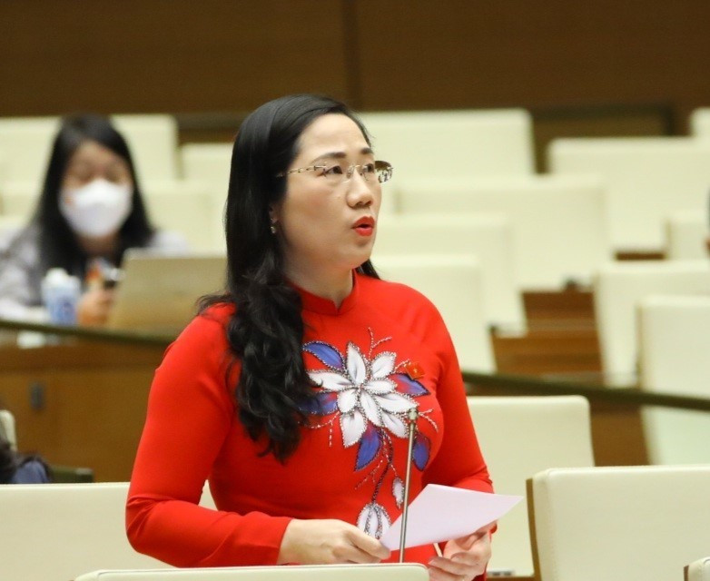 Đại biểu Quốc hội tỉnh Bắc Kạn Nguyễn Thị Thủy phát biểu.(Ảnh: Văn Điệp/TTXVN)