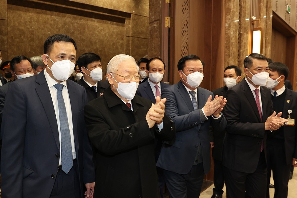 Tổng Bí thư Nguyễn Phú Trọng đến thăm và chúc Tết Đảng bộ, chính quyền và nhân dân Thủ đô Hà Nội. (Ảnh: Trí Dũng/TTXVN)