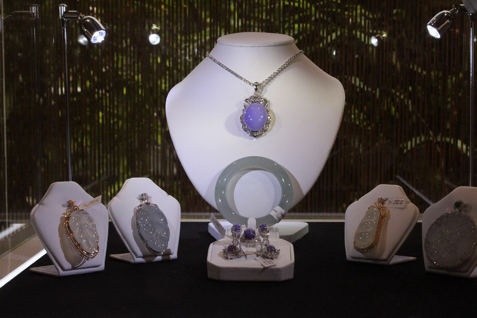 Một bộ sưu tập đá quý tại triển lãm. (Ảnh: Mỹ Bình-Lê Hải/Vietnam+)