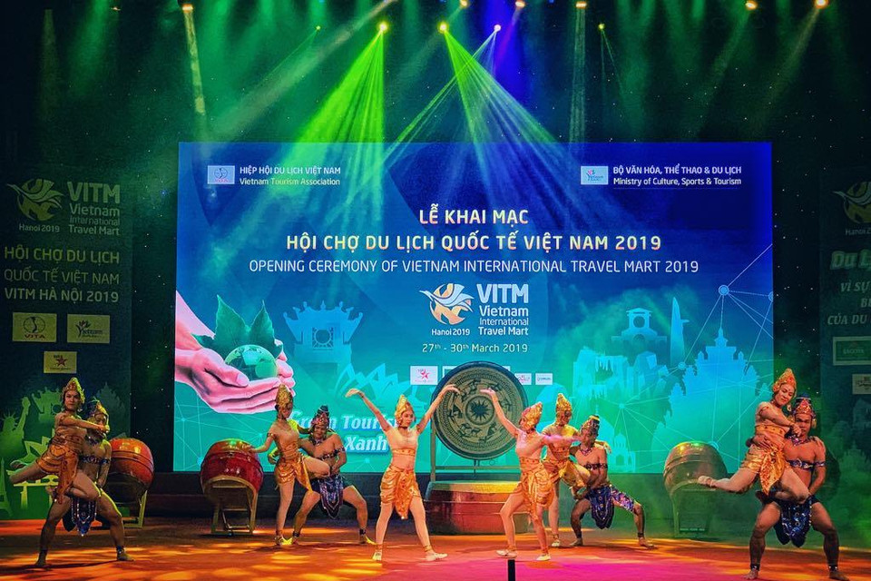 Tiết mục biểu diễn khai mạc Hội chợ Du lịch Quốc tế Việt Nam – VITM Hà Nội 2019 diễn ra sáng nay (ngày 27/3), tại Trung tâm Triển lãm quốc tế Hà Nội, 91 Trần Hưng Đạo, quận Hoàn Kiếm, Hà Nội.(Ảnh: PV/Vietnam+)