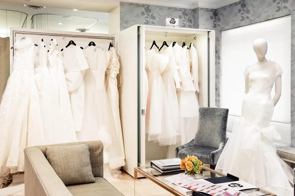 Đầu tháng Tám, Phuong My Bridal chính thức được bán tại cửa hàng đồ cưới Mark Ingram Atelier, New York. Mark Ingram Atelier mở cửa từ năm 2002 và là một trong những cửa hàng đồ cưới cao cấp hàng đầu dành cho các cô dâu sành điệu từ khắp mọi nơi trên thế giới. (Ảnh: CTV/Vietnam+)