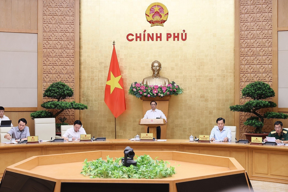 Thủ tướng Phạm Minh Chính chủ trì Phiên họp Chính phủ chuyên đề về xây dựng pháp luật tháng 7/2023. (Ảnh: Dương Giang/TTXVN)