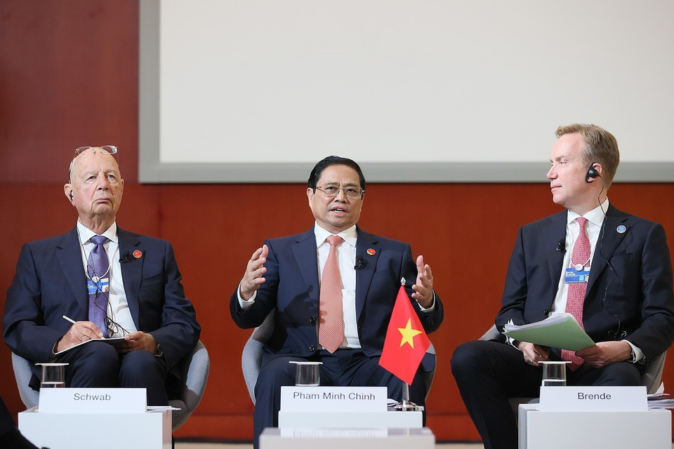 Trong khuôn khổ Hội nghị thường niên các nhà tiên phong lần thứ 14 của Diễn đàn Kinh tế Thế giới (WEF) tại Thiên Tân (Trung Quốc), chiều 26/6, Thủ tướng Phạm Minh Chính dự phiên Đối thoại Chiến lược Quốc gia Việt Nam-WEF. (Ảnh: Dương Giang/TTXVN)