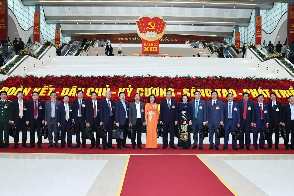 Đoàn đại biểu Đảng bộ tỉnh Hải Dương tham dự phiên họp chiều 27/1. (Nguồn: TTXVN)