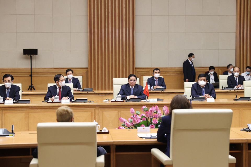 Thủ tướng Phạm Minh Chính và các thành viên đoàn Việt Nam tại buổi tiếp. (Ảnh: Dương Giang/TTXVN)