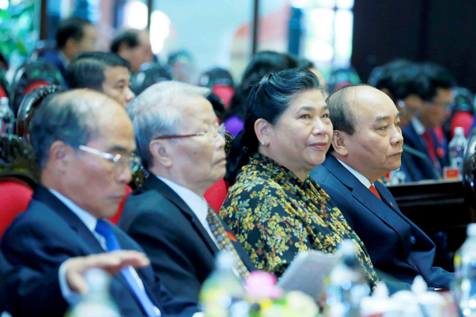 Các vị lãnh đạo, nguyên lãnh đạo Đảng và Nhà nước dự khai mạc Đại hội. (Ảnh: Phương Hoa/TTXVN)