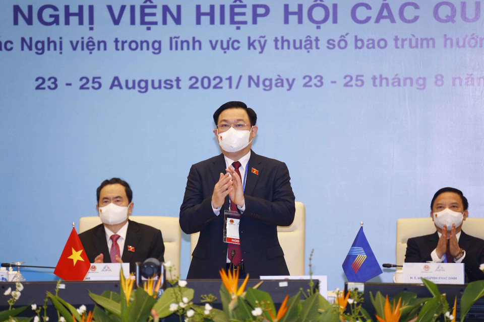 Chủ tịch Quốc hội Vương Đình Huệ dự phiên khai mạc Đại hội đồng AIPA lần thứ 42. (Ảnh: Doãn Tấn/TTXVN)