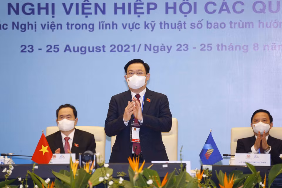 Chủ tịch Quốc hội Vương Đình Huệ dự phiên khai mạc Đại hội đồng AIPA lần thứ 42. (Ảnh: Doãn Tấn/TTXVN)