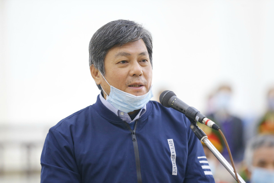 Bị cáo Đào Anh Kiệt (63 tuổi, cựu Giám đốc Sở Tài nguyên và Môi trường Thành phố Hồ Chí Minh) khai báo trước tòa. (Ảnh: Doãn Tấn/TTXVN)