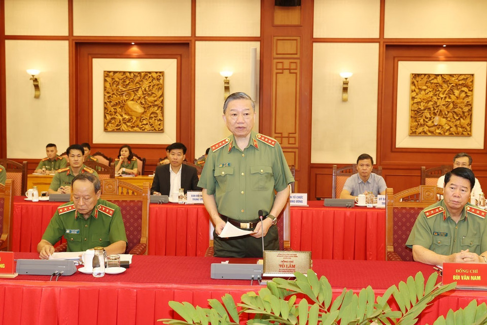 Đại tướng Tô Lâm, Ủy viên Bộ Chính trị, Bí thư Đảng ủy Công an Trung ương, Bộ trưởng Bộ Công an phát biểu tại buổi làm việc. (Ảnh: Trí Dũng/TTXVN)