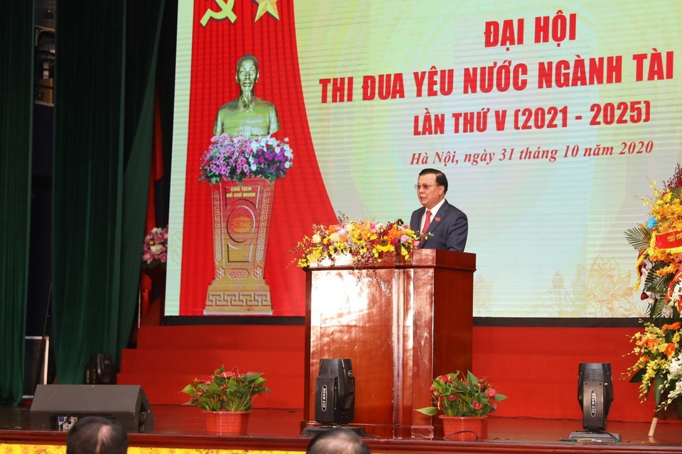 Bộ trưởng Bộ Tài chính Đinh Tiến Dũng phát biểu khai mạc Đại hội. (Ảnh: Phạm Hậu/TTXVN)