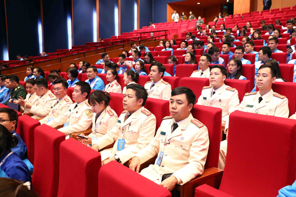Đoàn đại biểu thanh niên Bộ Công an tham dự lễ khai mạc Đại hội Đoàn toàn quốc lần thứ XII. (Ảnh: Phạm Kiên/TTXVN)