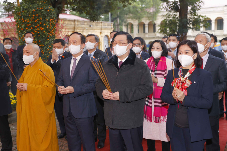 Chủ tịch Quốc hội Vương Đình Huệ và đại biểu tại Điện Kính Thiên-Hoàng Thành Thăng Long. (Ảnh: Doãn Tấn/TTXVN)