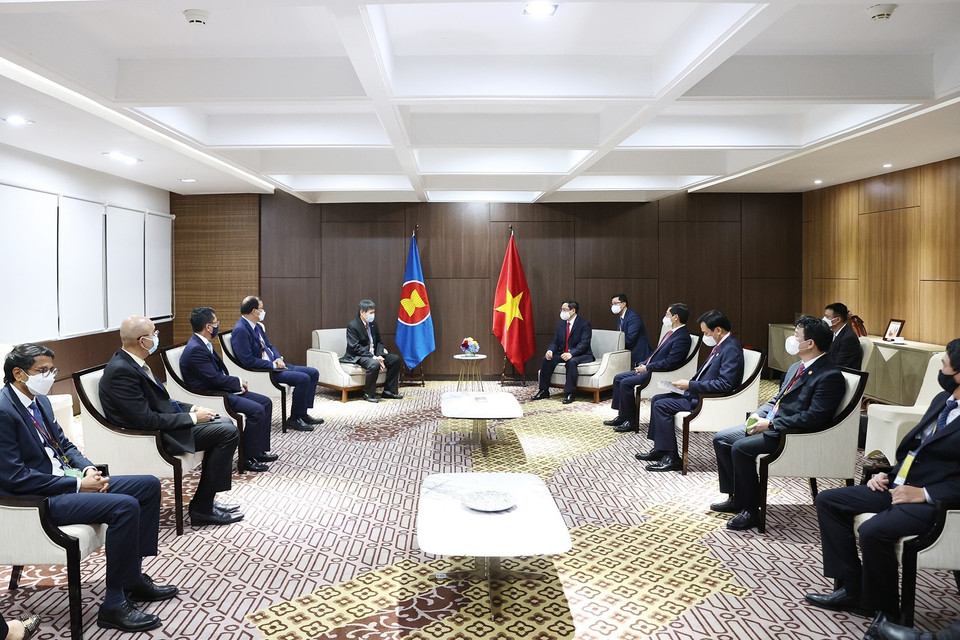 Thủ tướng Phạm Minh Chính hội kiến Tổng Thư ký ASEAN Lim Jock Hoi. (Ảnh: Dương Giang/TTXVN)