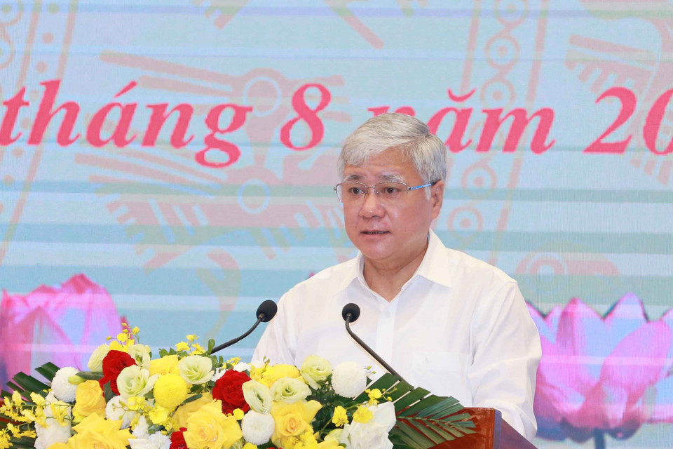 Ông Đỗ Văn Chiến, Bí thư Trung ương Đảng, Chủ tịch Ủy ban Trung ương Mặt trận Tổ quốc Việt Nam, phát biểu khai mạc hội nghị. (Ảnh: Phương Hoa/TTXVN)