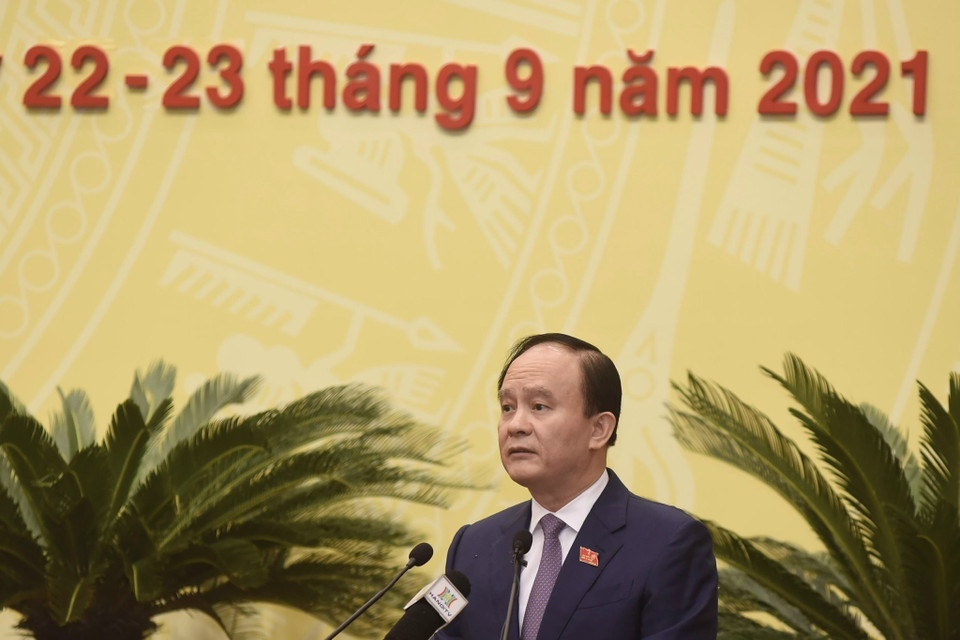 Chủ tịch Hội đồng Nhân dân thành phố Hà Nội Nguyễn Ngọc Tuấn phát biểu khai mạc kỳ họp. (Ảnh: TTXVN)