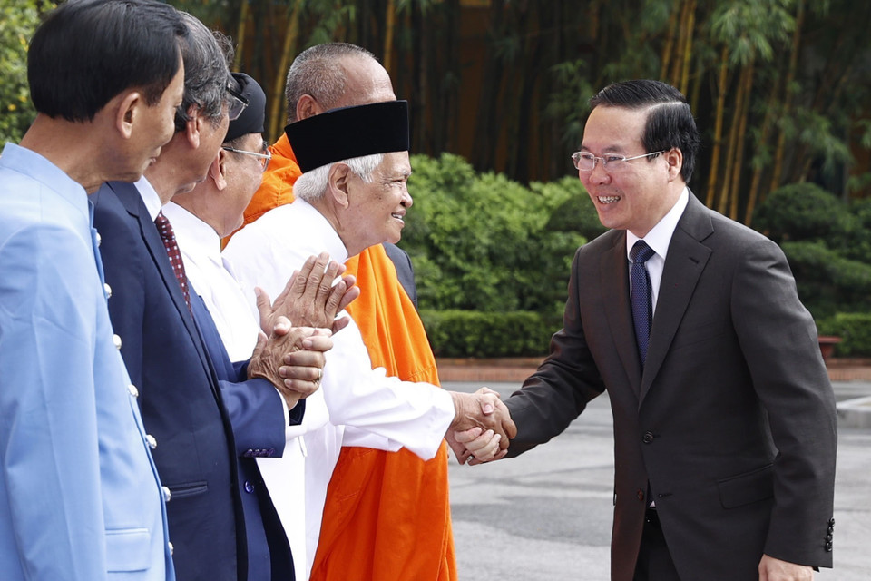 Sáng 16/8, tại Phủ Chủ tịch, Chủ tịch nước Võ Văn Thưởng gặp mặt thân mật Đoàn Đại biểu Chức sắc, Chức việc các Tôn giáo, Dân tộc thiểu số, Nhân sỹ, Trí thức, Cá nhân tiêu biểu của Thành phố Hồ Chí Minh. (Ảnh: Thống Nhất/TTXVN)