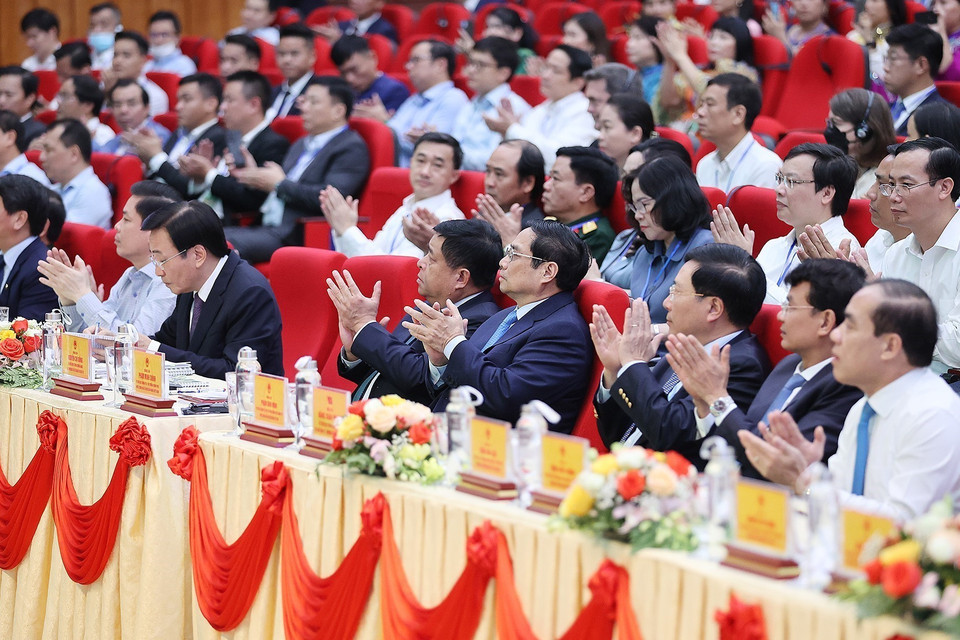 Thủ tướng Phạm Minh Chính và các đại biểu dự Hội nghị triển khai Nghị quyết số 11. (Ảnh: Dương Giang/TTXVN)