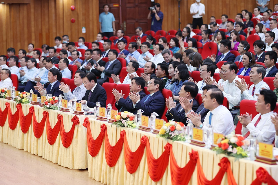 Thủ tướng Phạm Minh Chính và các đại biểu dự Hội nghị triển khai Nghị quyết số 11. (Ảnh: Dương Giang/TTXVN)