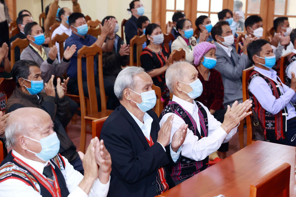 Đồng bào các dân tộc xã Ba, huyện Đông Giang, tỉnh Quảng Nam dự ngày hội. (Ảnh: Thống Nhất/TTXVN)