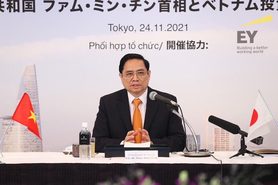 Hình ảnh Thủ tướng đối thoại với các nhà đầu tư Nhật Bản. (Ảnh: Dương Giang/TTXVN)