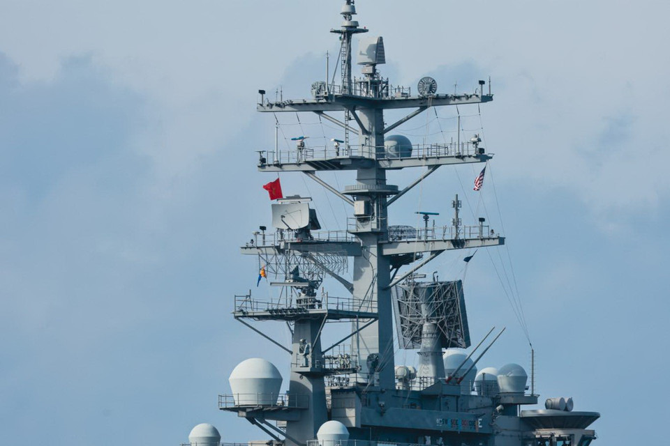 USS Ronald Reagan là tàu sân bay thuộc Nhóm Tác chiến Tàu sân bay số 5 (CSG 5) của Hạm đội 7 Hải quân Mỹ, triển khai thường trực tại khu vực châu Á - Thái Bình Dương. (Nguồn: Ngô Trần Hải An/Vietnam+)