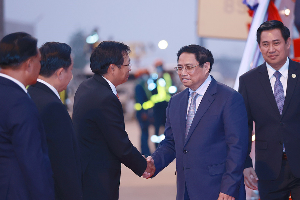 Lễ đón Thủ tướng Phạm Minh Chính tại Vientiane, Lào. (Ảnh: Dương Giang/TTXVN)