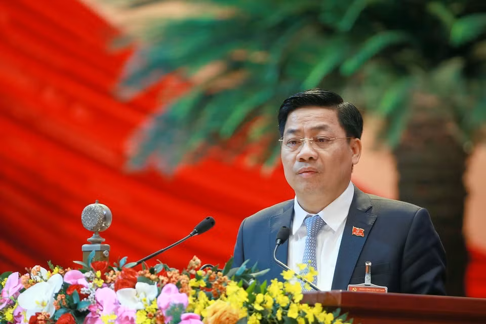 Đồng chí Dương Văn Thái, Bí thư Tỉnh uỷ, Chủ tịch Hội đồng nhân dân tỉnh Bắc Giang trình bày tham luận. (Nguồn: TTXVN)