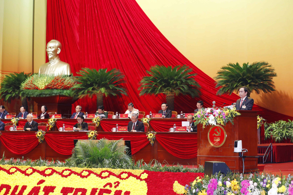 Đồng chí Trần Thanh Mẫn, Bí thư Trung ương Đảng, Chủ tịch Ủy ban Trung ương Mặt trận Tổ quốc Việt Nam trình bày tham luận. (Nguồn: TTXVN)