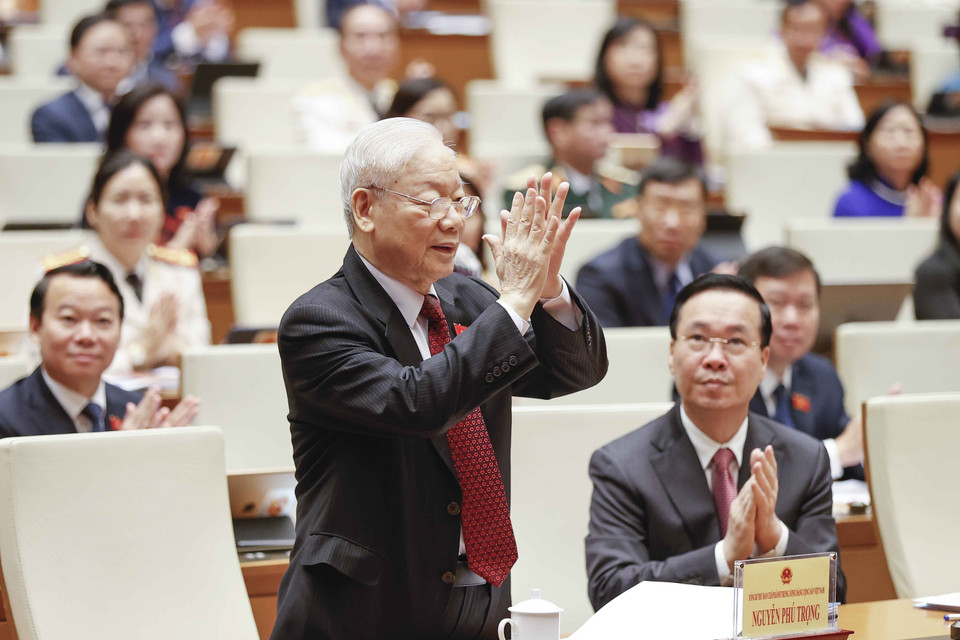 Tổng Bí thư Nguyễn Phú Trọng cùng các vị lãnh đạo Đảng và Nhà nước tham dự buổi lễ. (Ảnh: Doãn Tấn/TTXVN)