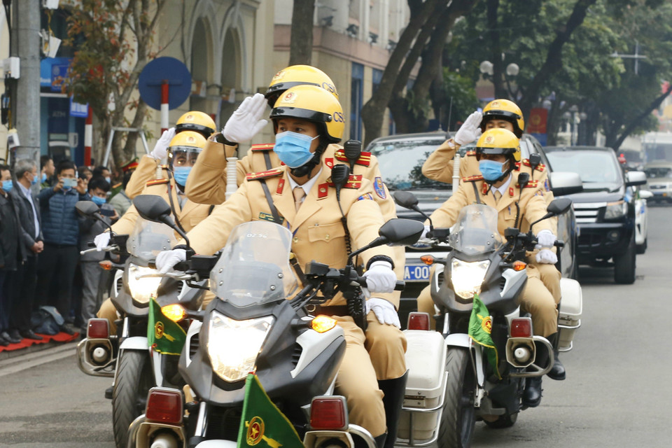 Lực lượng chức năng diễu hành tại Lễ ra quân. (Ảnh: Doãn Tấn/TTXVN)