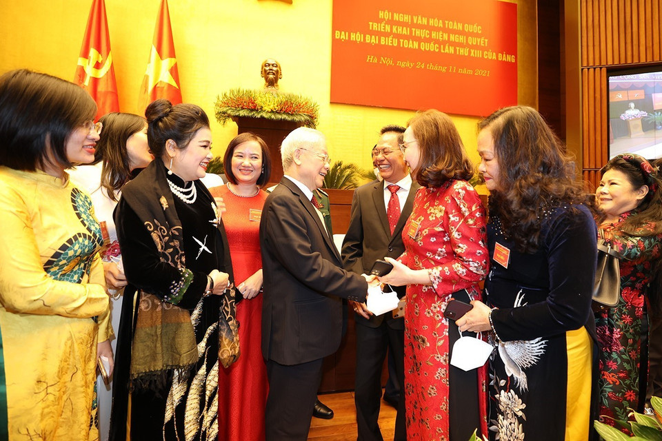 Tổng Bí thư Nguyễn Phú Trọng với các đại biểu dự hội nghị. (Ảnh: Trí Dũng/TTXVN)